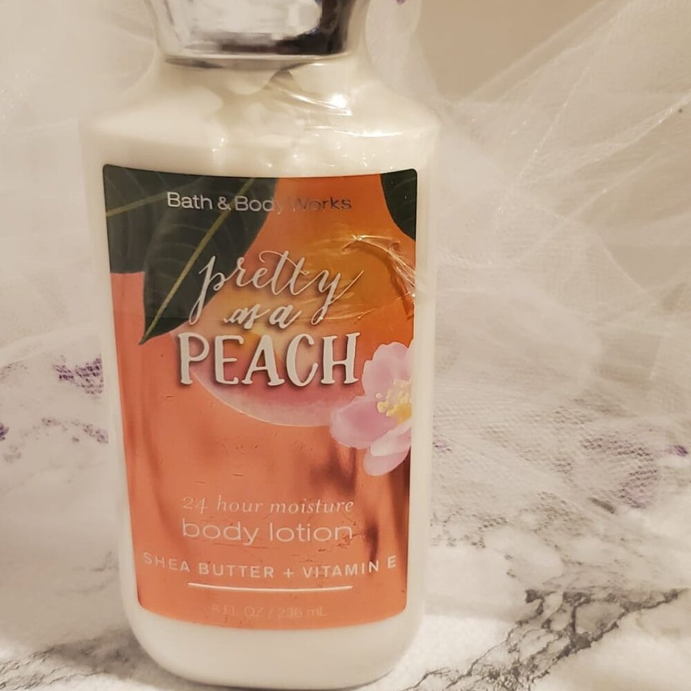 Bath & Body Works Pretty As A Peach Body Lotion – Sweet Peach & Jasmine – 8 oz